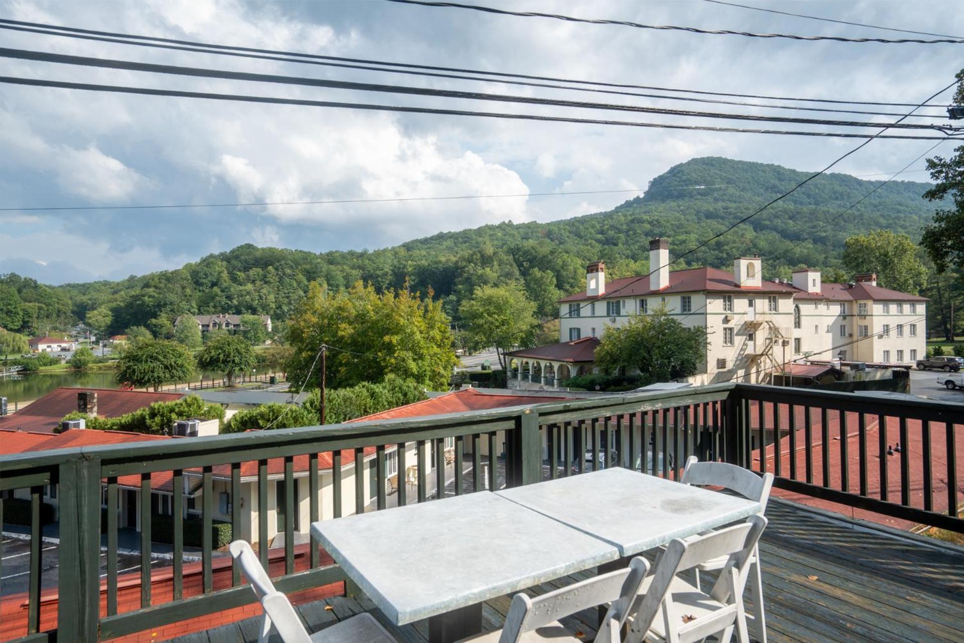Lake Lure Inn And Spa Esterno foto